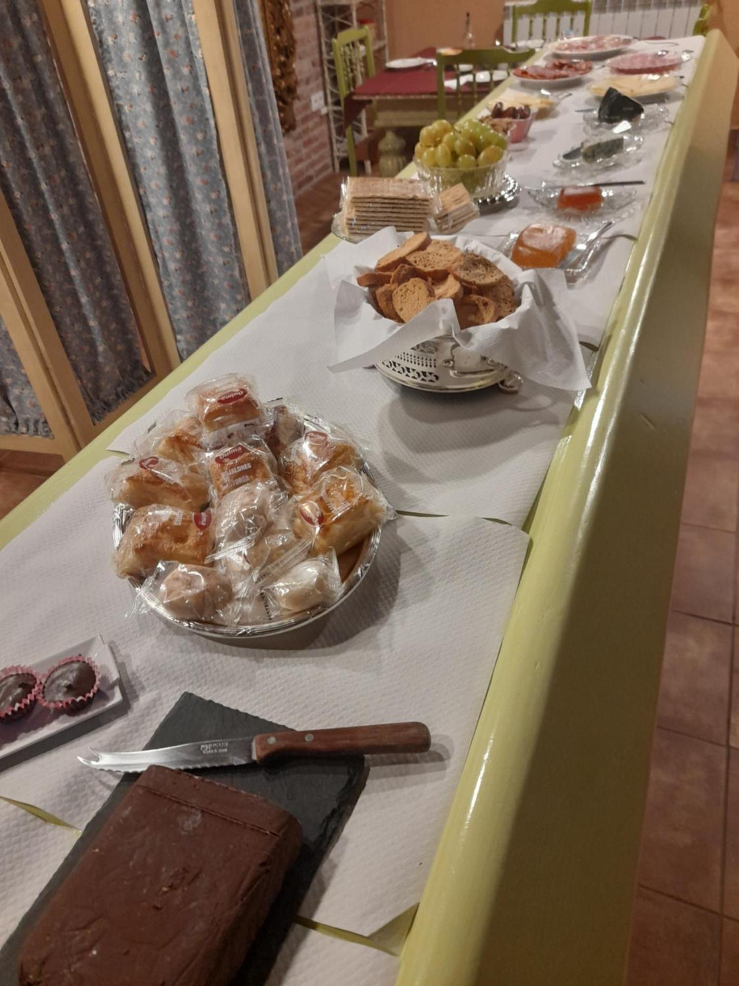 La Posada Del Canario Onís Esterno foto